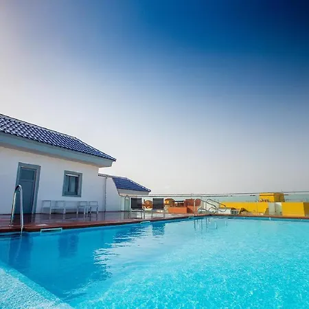 Apartamento De Lujo En Tarifa Con Piscina Y Parking